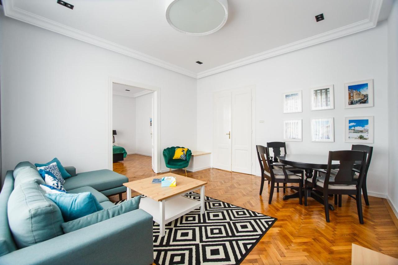 Spacious Riverviews Apartment Near Piata Unirii Oradea Exterior foto